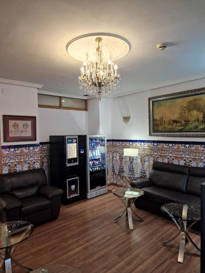 Hostal Colon Хетафе Екстер'єр фото